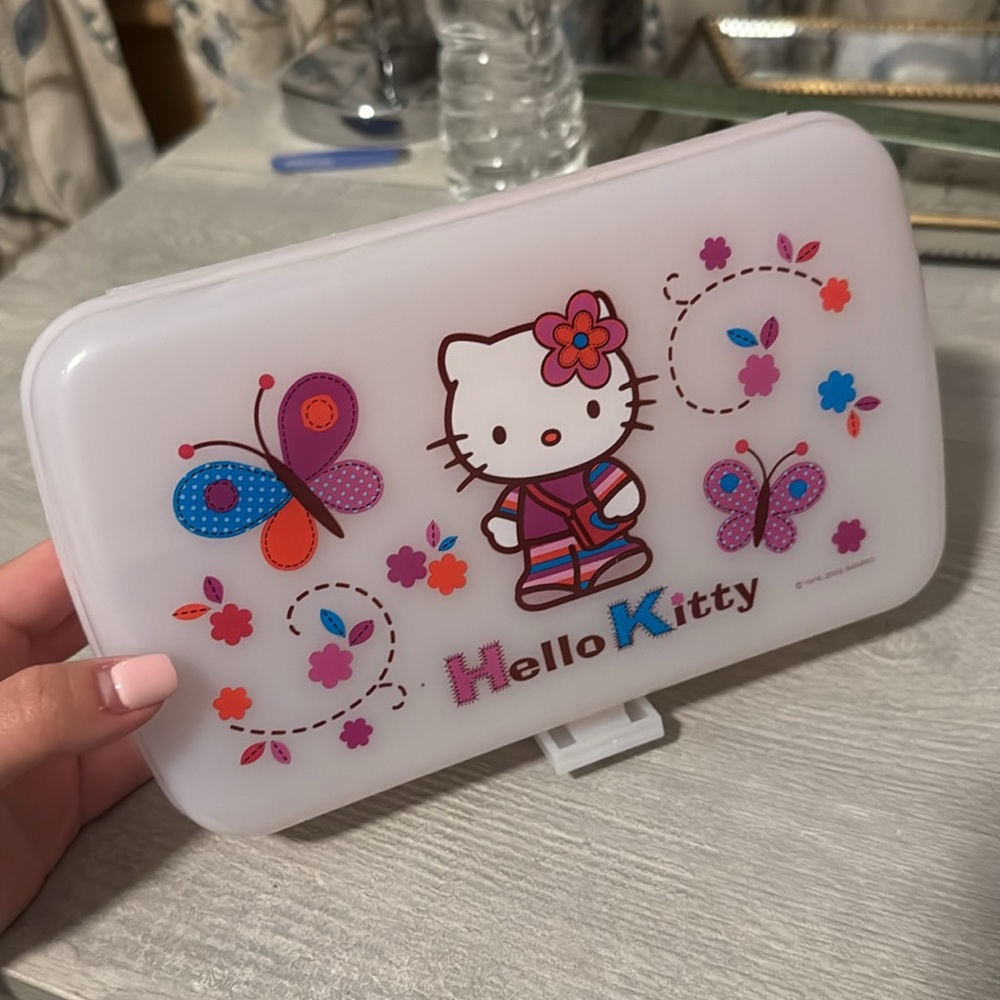 Hello kitty box - Picture 3 of 7